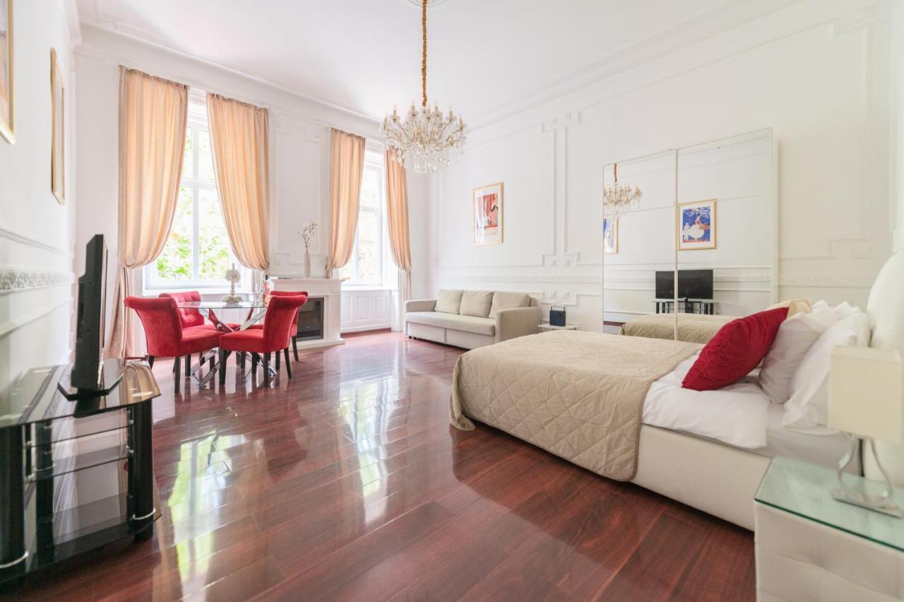 Music Academy Suite Cafe Vian Apartman Kft Budapest Kültér fotó